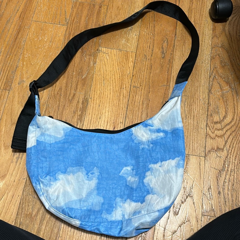 Baggu Clouds medium crescent